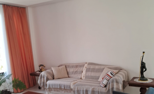 09e37532-a39d-4c57-b43b-f6309d4a4009