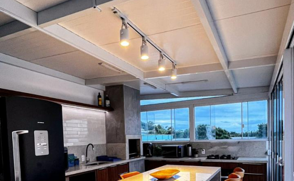 7518d774-508f-47d5-a1da-e8d3fd2624b7