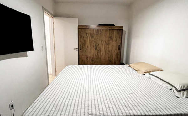 ce860a95-e2b0-4a3c-8df6-f92633b73505