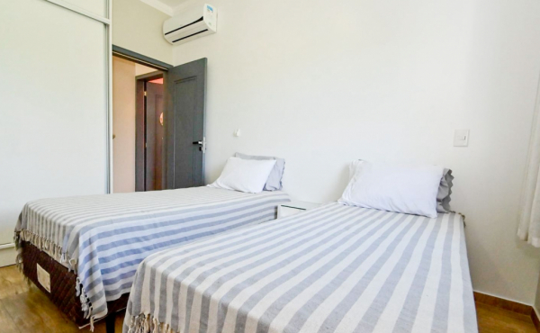 WhatsApp Image 2025-11-12 at 10.06.33 (1) WhatsApp Image 2025-11-12 at 10.06.33 (1)